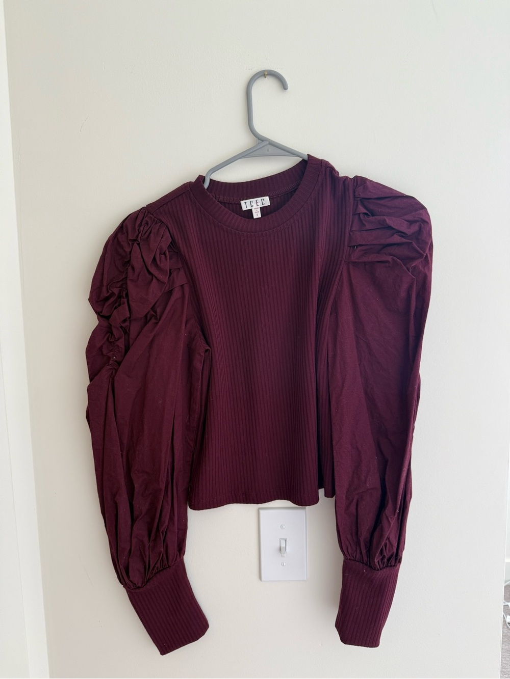 Ice Burgundy Puff-Sleeve Ribbed Long Sleeve Top